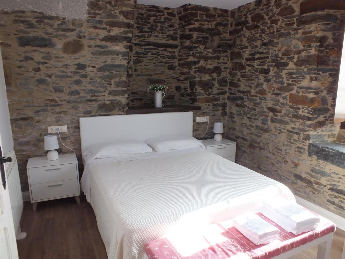 Apartamentos Puerta Del Castro Коанья Экстерьер фото
