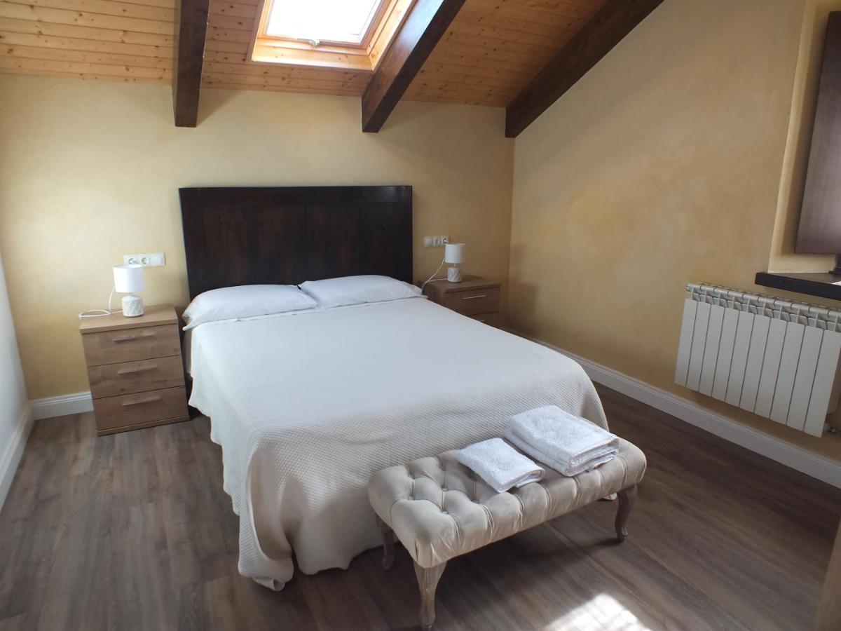 Apartamentos Puerta Del Castro Коанья Экстерьер фото