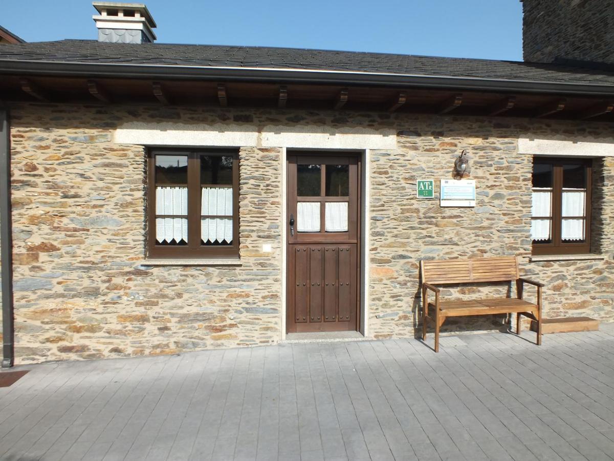 Apartamentos Puerta Del Castro Коанья Экстерьер фото