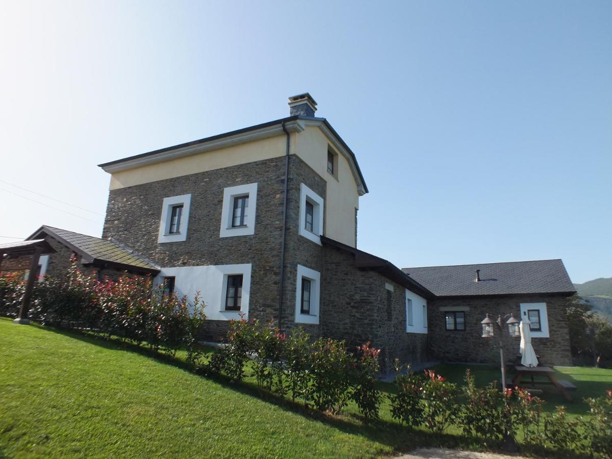 Apartamentos Puerta Del Castro Коанья Экстерьер фото
