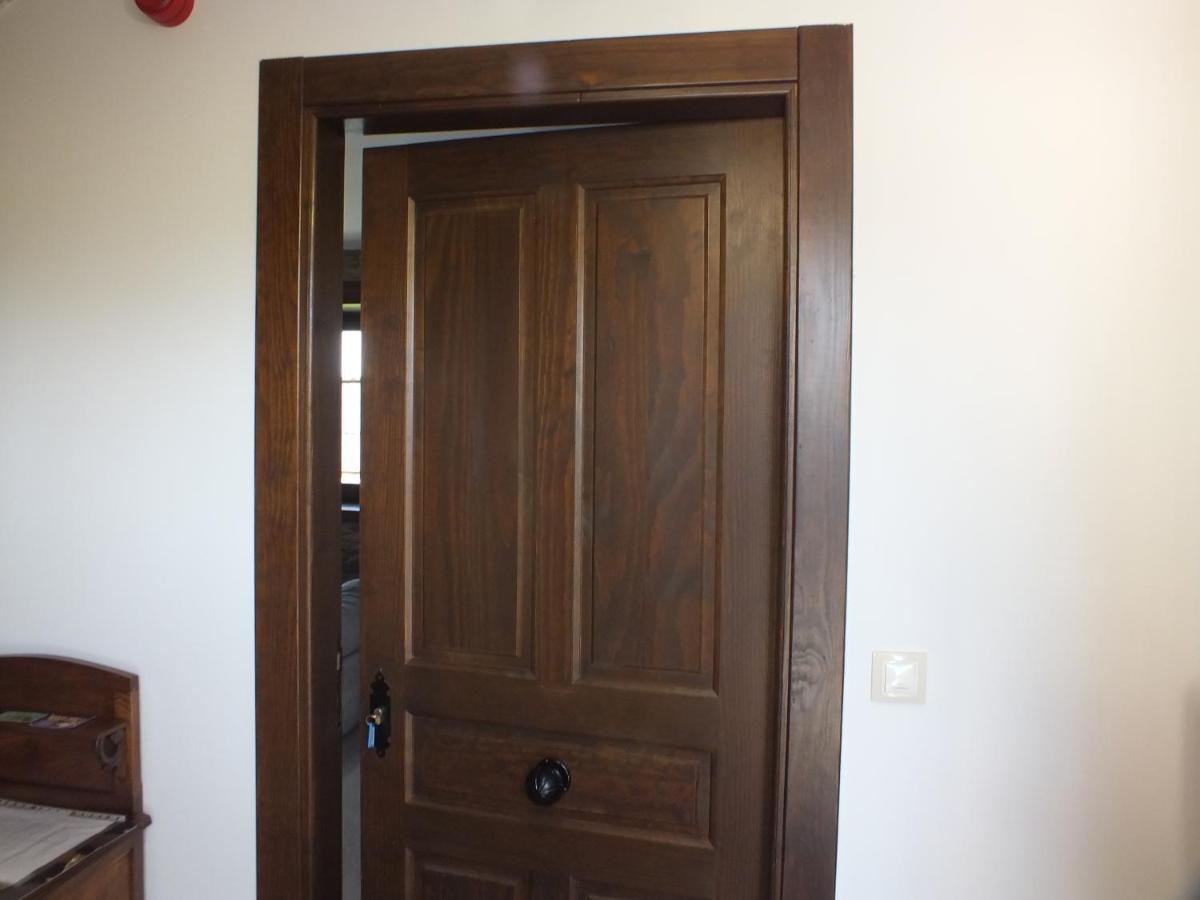 Apartamentos Puerta Del Castro Коанья Экстерьер фото