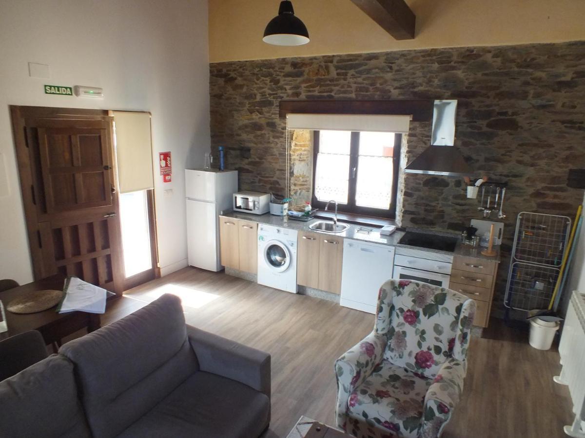 Apartamentos Puerta Del Castro Коанья Экстерьер фото